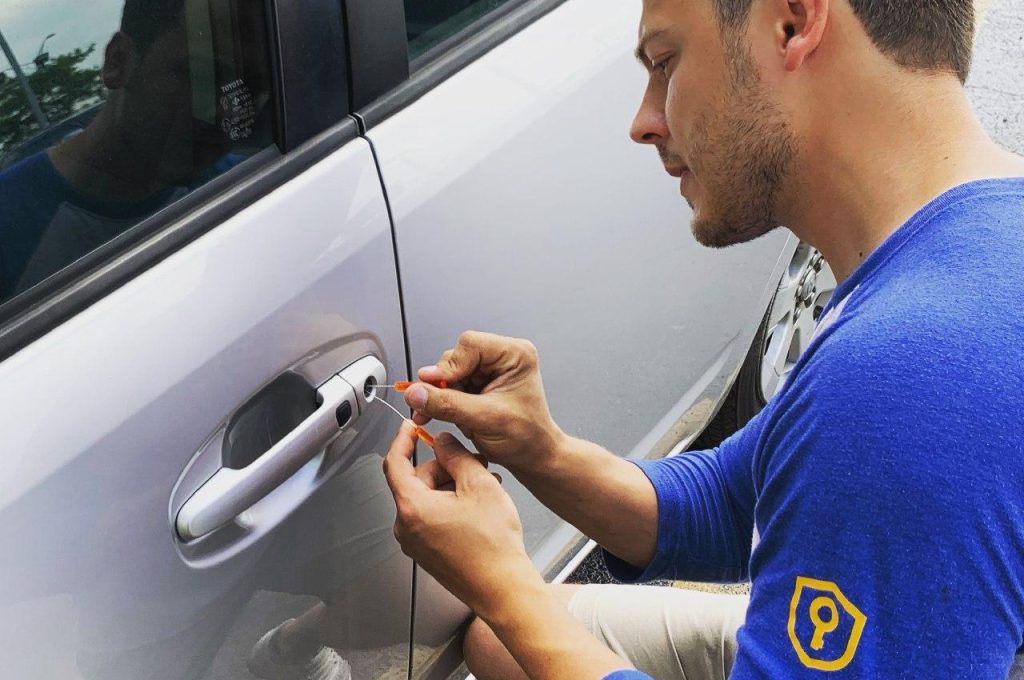 car key extraction