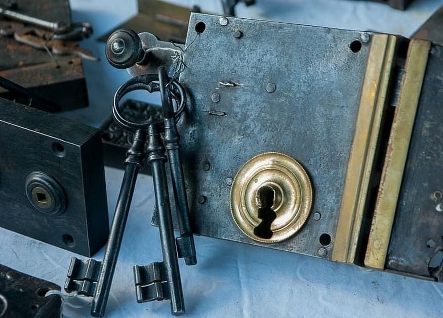 Locksmith Park Forest Chicago.